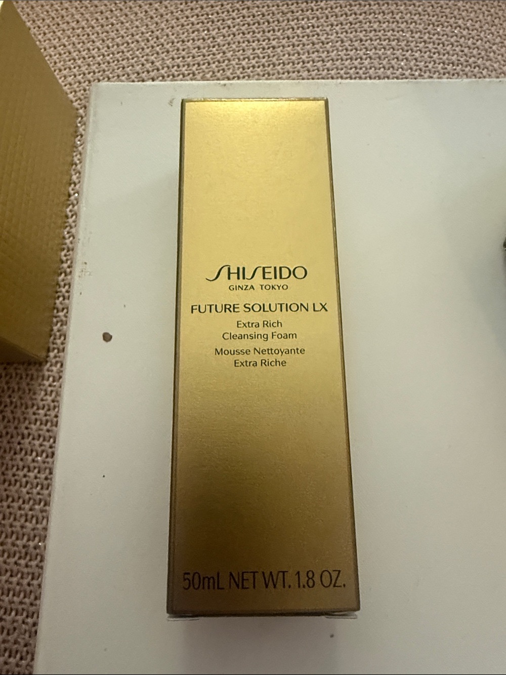 Shiseido Future Solution LX Extra Rich Cleansing Foam - Gold
